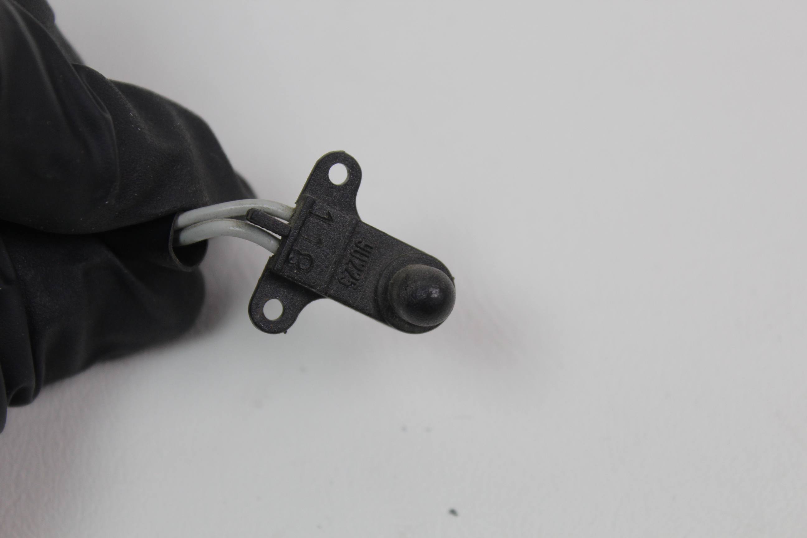 Aprilia Mana 850 09-11 Air Temperature Temp Sensor Plug Switch | eBay