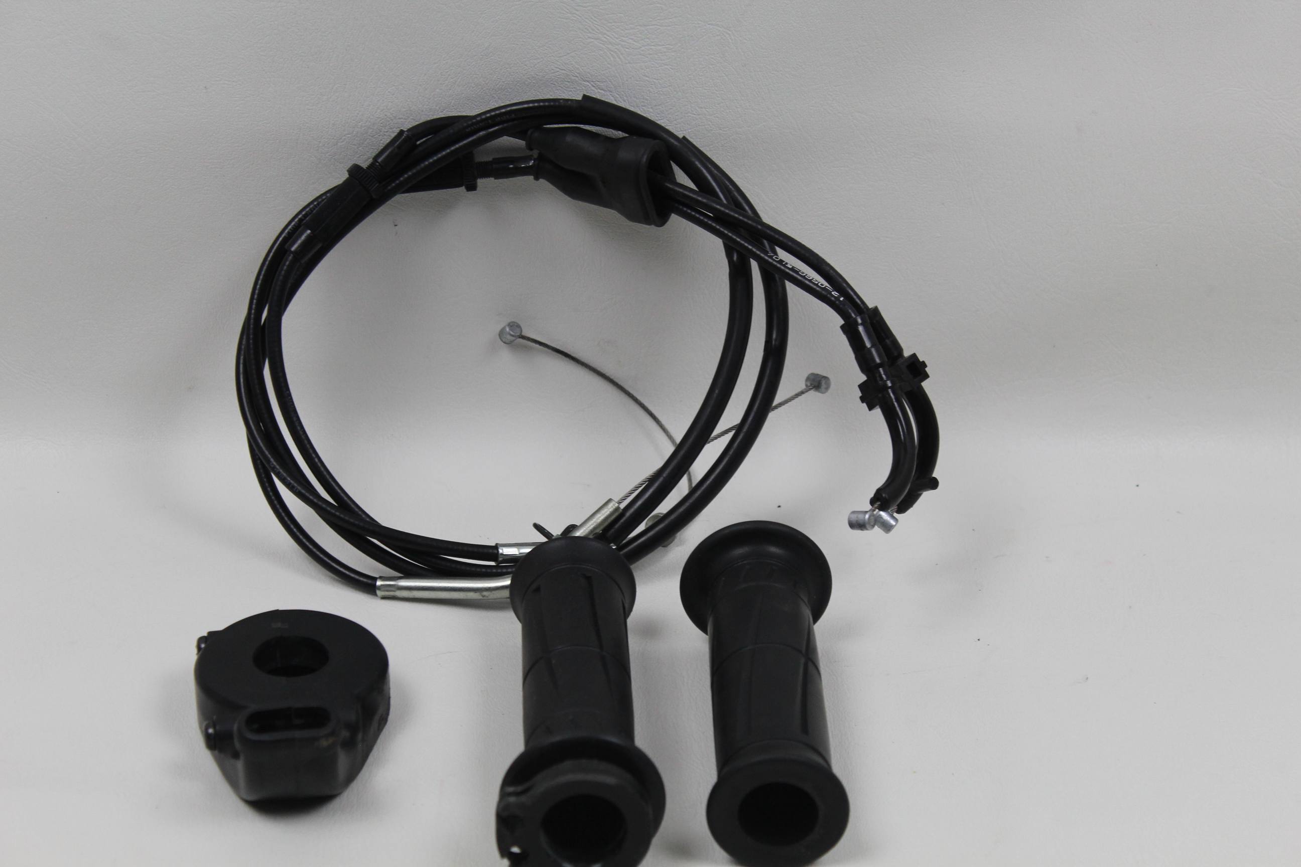 Kawasaki Ninja 1000 ZX1000 16-20 Handle Bar Grips Grip Throttle