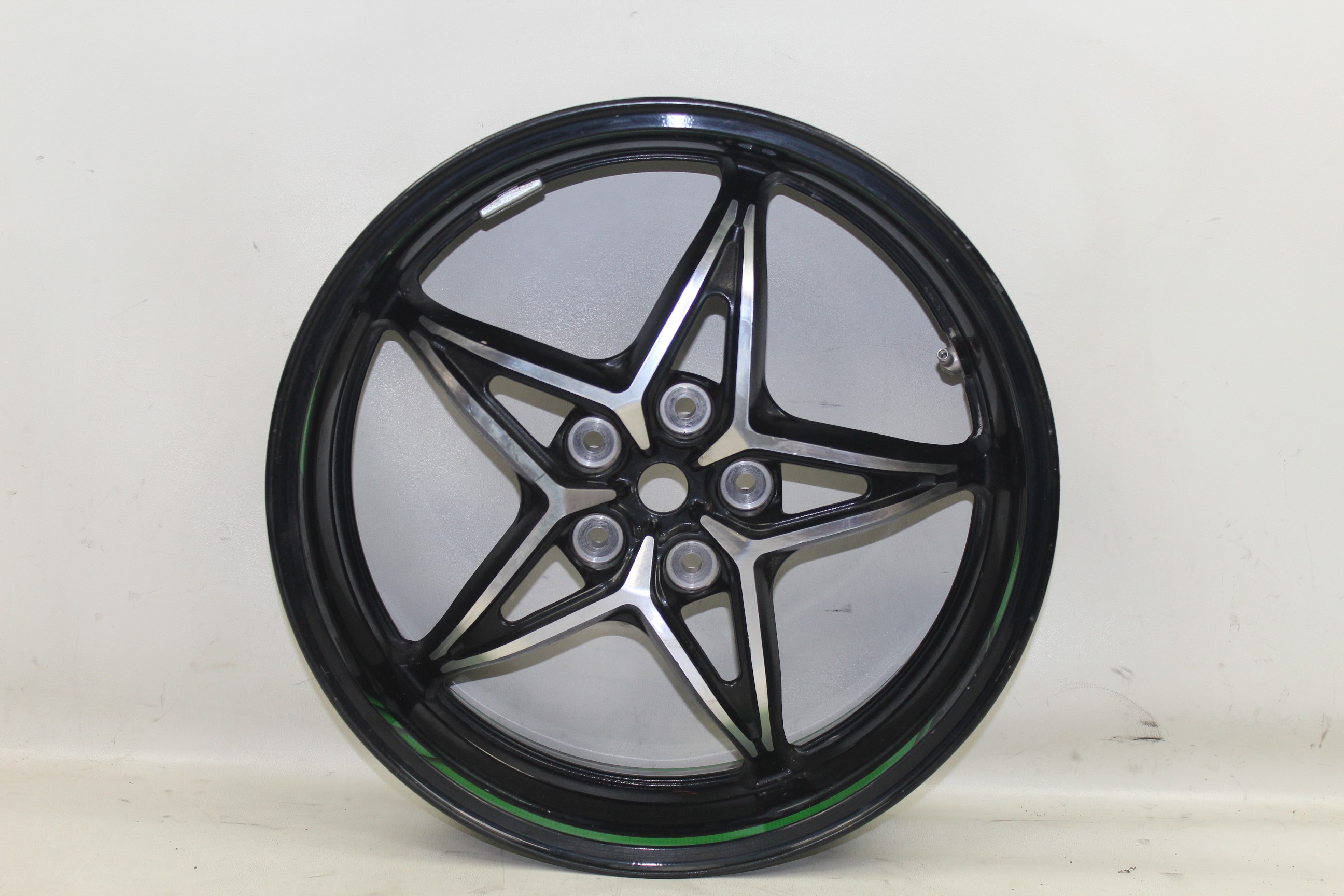 2019_KAWASAKI_NINJA_H2_V000038
