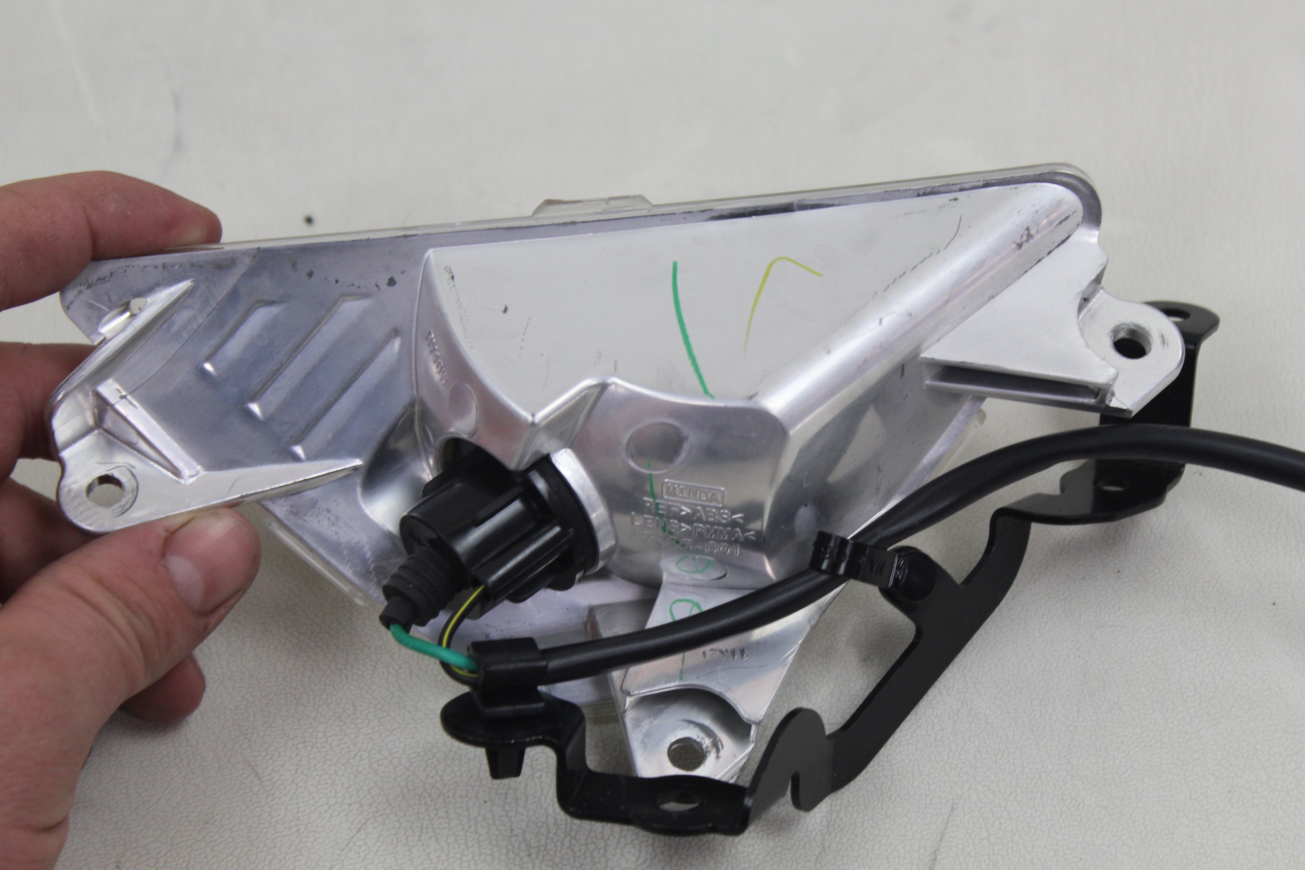 Kawasaki Ninja ZX6R 636 21-23 OEM Front Right Turn Signal Blinker